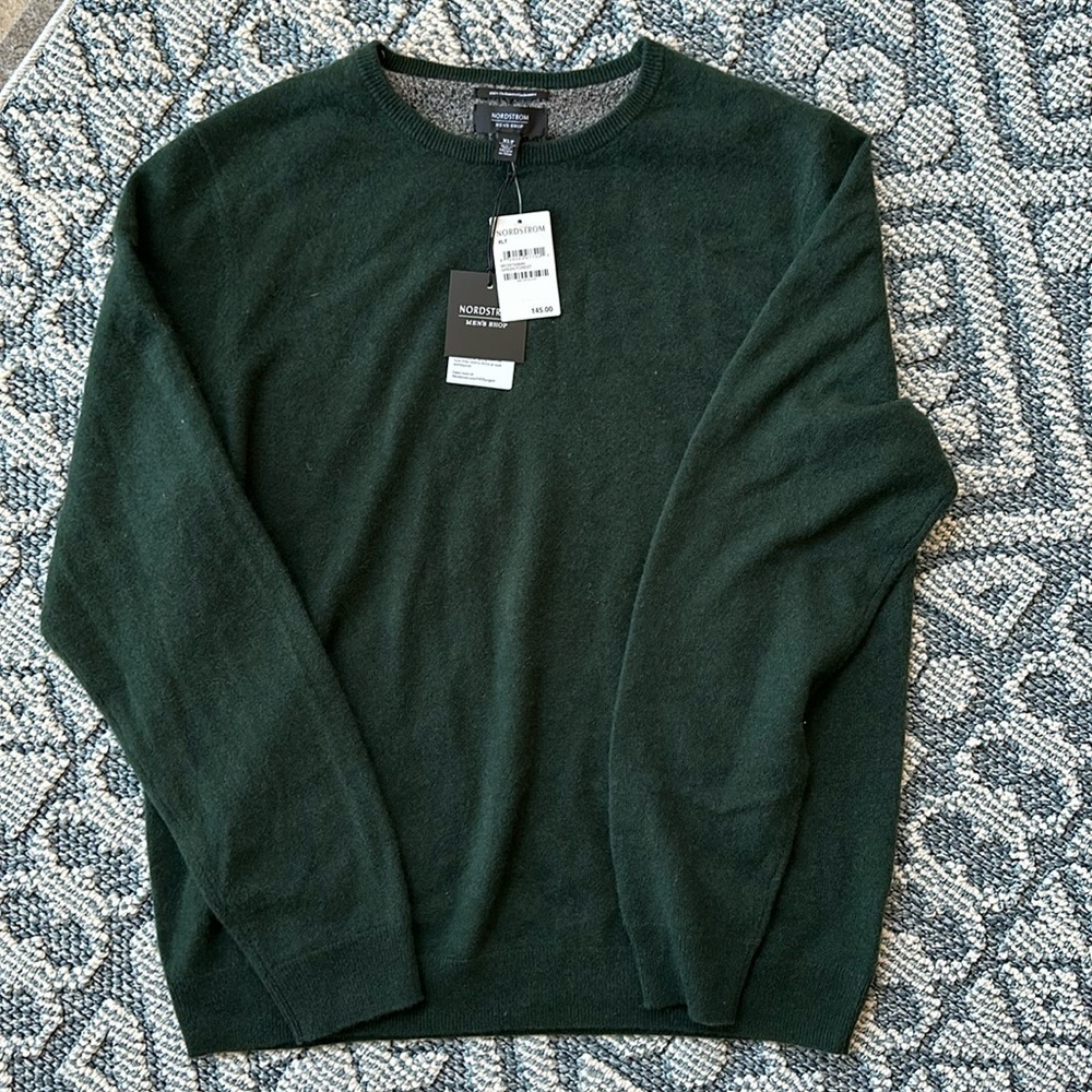 Nordstrom men’s 100% Cashmere green sweater